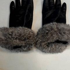 Kesztyű, amint azt IKEA Furuset az iLost segítségével jelentette.