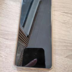 Telèfon, segons ha informat EBS OV Poeldijk mitjançant iLost