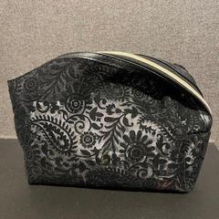 Toilet bag, as reported by Van der Valk Hotel Veenendaal using iLost