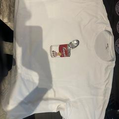 T-shirt, gemeldet von Van der Valk Hotel Amsterdam-Amstel über iLost