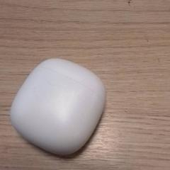 Earbud holder Wit, as reported by Qbuzz Fryslân using iLost