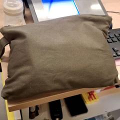 Porta-lápis Trousse vert, como reportado por IKEA Marseille La Valentine utilizando o iLost