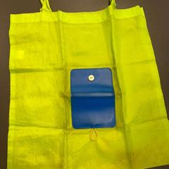 Bolsa Groen met blauw vakje, ha sido reportado por Gebo Tours con iLost