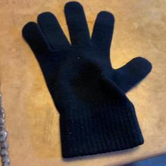 Guants, segons ha informat Café Leentje mitjançant iLost