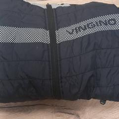 Chaqueta para niños, ha sido reportado por Pouw Vervoer con iLost