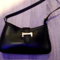 Mala de senhora Zwart, como reportado por EBS Tramplein utilizando o iLost