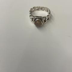 Gyűrű, amint azt HvA Amstelcampus az iLost segítségével jelentette.