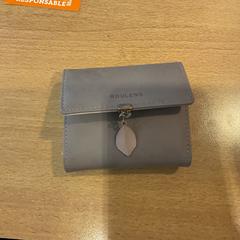 Portfel op naam van Jeandot uit Frankrijk, zgłoszono przez Gemeente Amsterdam przy użyciu iLost