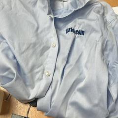 Košeľu, ako bolo nahlásené Sheraton Brussels Airport Hotel pomocou iLost