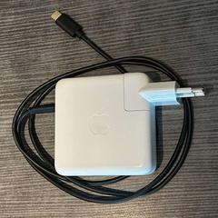 어댑터 MacBook, iLost를 사용하여 Hotel Apeldoorn에 보고됨