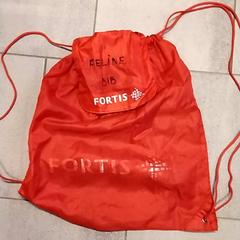 Sac Rood, a été signalé par Gemeente Puurs-Sint-Amands utilisant iLost