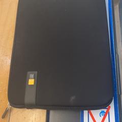 Housse d'ordinateur portable Met sketchbook, a été signalé par Pathé Utrecht Leidsche Rijn utilisant iLost