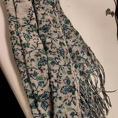 Sciarpa bloemetjes, come riportato da Koninklijk Theater Carré utilizzando iLost