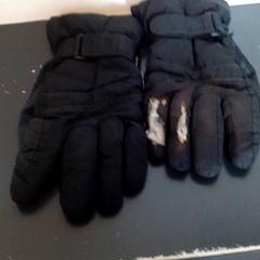 Eskularruak, gisa salatu by Qbuzz servicepunt  Emmen iLost erabiliz