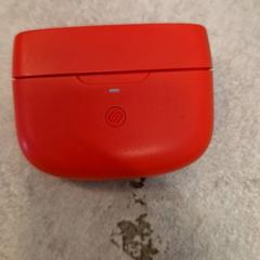 Hörlurar, rapporterat av IKEA Malmö med iLost