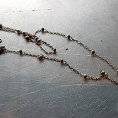 Kettinkje kettingkje، كما تم الإبلاغ عنه بواسطة Paaspop عبر iLost