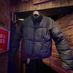 Jacket Black, as reported by Club Nyx/Exit Café using iLost