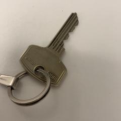 Clau, segons ha informat Pathé Ypenburg mitjançant iLost