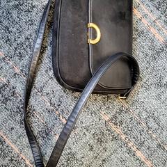 Taška Curiel, jak nahlášeno Connexxion Haarlem IJmond pomocí iLost