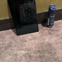 Tauleta & Desodorant Zwarte tablet, segons ha informat Van der Valk Hotel Haarlem mitjançant iLost