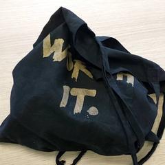 Táska - stoffen tas, amint azt Regio Antwerpen - Brussel az iLost segítségével jelentette.