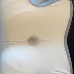 방석 White/grey, iLost를 사용하여 MEININGER Hotel Berlin Central Station에 보고됨