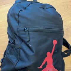 Plecak, zgłoszono przez GVB przy użyciu iLost