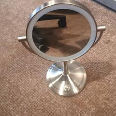 Miroir, a été signalé par Van der Valk Hotel Apeldoorn - De Cantharel utilisant iLost