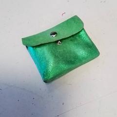 지갑, iLost를 사용하여 Hermes Eindhoven에 보고됨