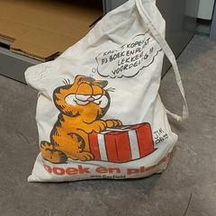 バッグ - Stoffen tas がiLostで Regio Oost-Vlaanderen によって報告されました