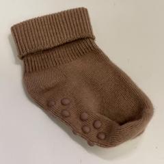 靴下 がiLostで IKEA鶴浜 によって報告されました