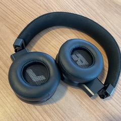 Hodetelefoner, som rapportert av Breng Arnhem ved bruk av iLost