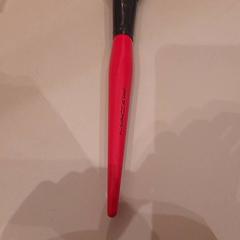 Eskuila, gisa salatu by Van der Valk Hotel Schiphol iLost erabiliz