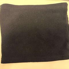 Scarf, zoals gemeld door Ramada by Wyndham Amsterdam Airport Schiphol met iLost