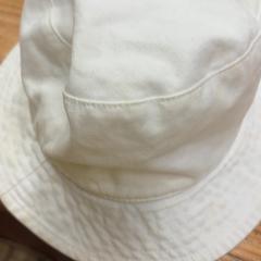 帽子 がiLostで IKEA福岡新宮 によって報告されました