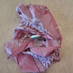 Doudou tissu Foulard rose avec une sucette, gisa salatu by IKEA Lyon Grand Parilly iLost erabiliz