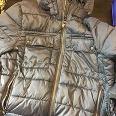 Chaqueta, segundo informou Qbuzz U-OV usando iLost