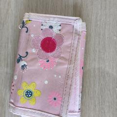 Bloemen portomonee roze, como reportado ao iLost