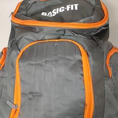 حقائب الظهر والحقائب النهارية، كما تم الإبلاغ عنه بواسطة Regio Antwerpen - Brussel عبر iLost