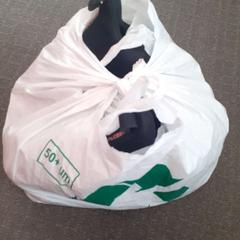 حقائب حمل وحقائب اليد met schoenen، كما تم الإبلاغ عنه بواسطة Regio Limburg - Leuven عبر iLost
