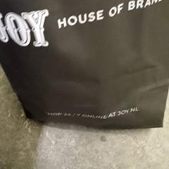 Taška tashe, ako bolo nahlásené Qbuzz GD Groningen HS pomocou iLost