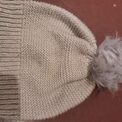 Beanie beige, ako bolo nahlásené TCL pomocou iLost