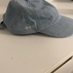 Txapel, gisa salatu by IKEA Mons iLost erabiliz