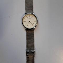Reloj de pulsera Silver kleurig, ha sido reportado por St. Antonius Ziekenhuis Nieuwegein con iLost