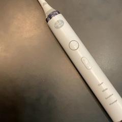 Escova Electric white, como reportado por MEININGER Hotel Berlin Central Station utilizando o iLost