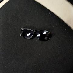 Des lunettes de soleil, a été signalé par Qbuzz GD Groningen Peizerweg utilisant iLost