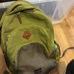 حقائب الظهر والحقائب النهارية، كما تم الإبلاغ عنه بواسطة U-OV Utrecht عبر iLost