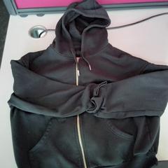 Sudadera con capucha boa, ha sido reportado por Twisto con iLost