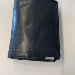 Billetera Nazim, ha sido reportado por HTM con iLost