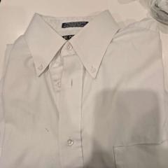 İLost kullanarak Inntel Hotels Utrecht Centre tarafından bildirildiği gibi Gömlekler